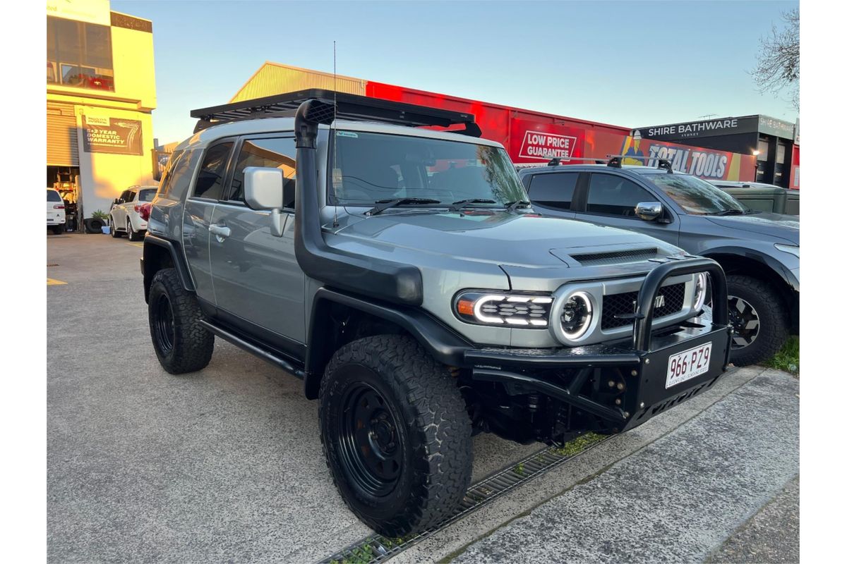 2011 Toyota FJ Cruiser GSJ15R