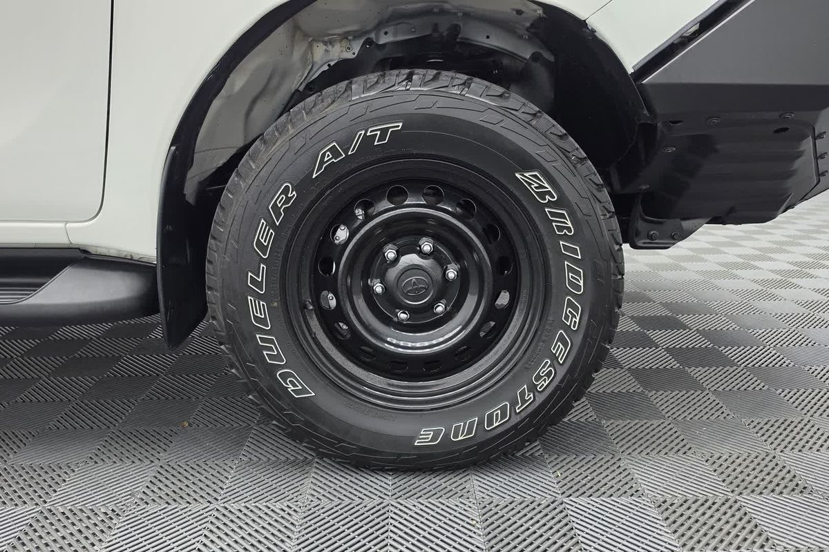 2021 Toyota Hilux SR GUN126R 4X4