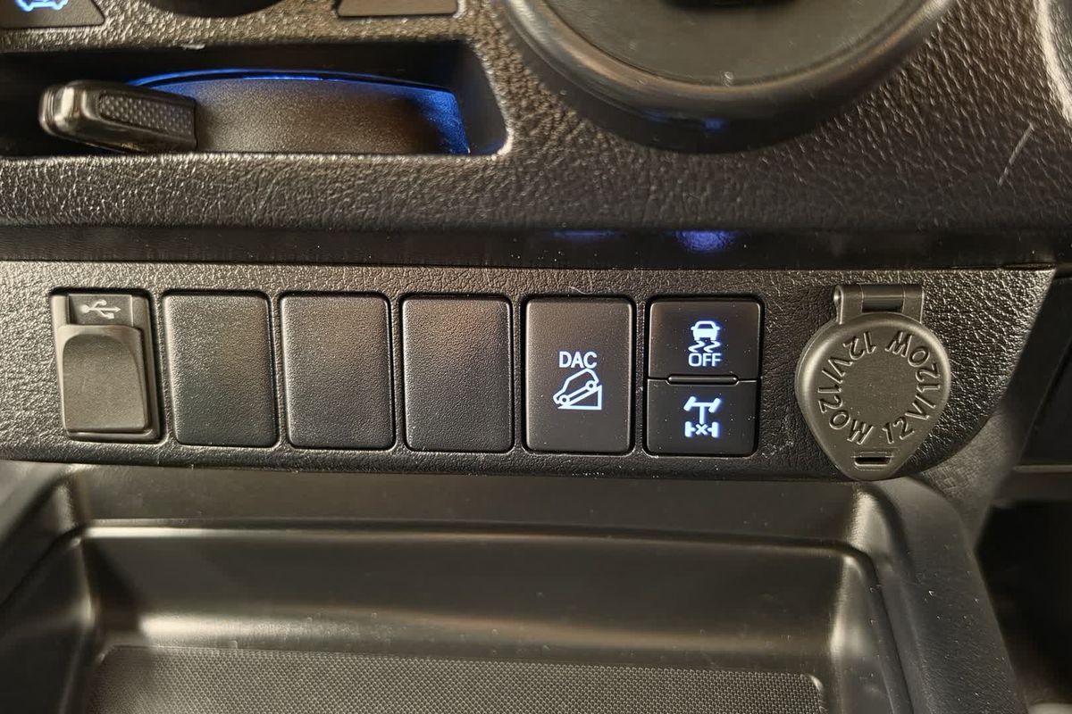2021 Toyota Hilux SR GUN126R 4X4