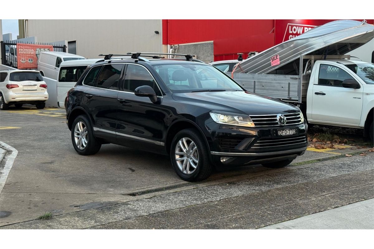 2015 Volkswagen Touareg 150TDI Element 7P