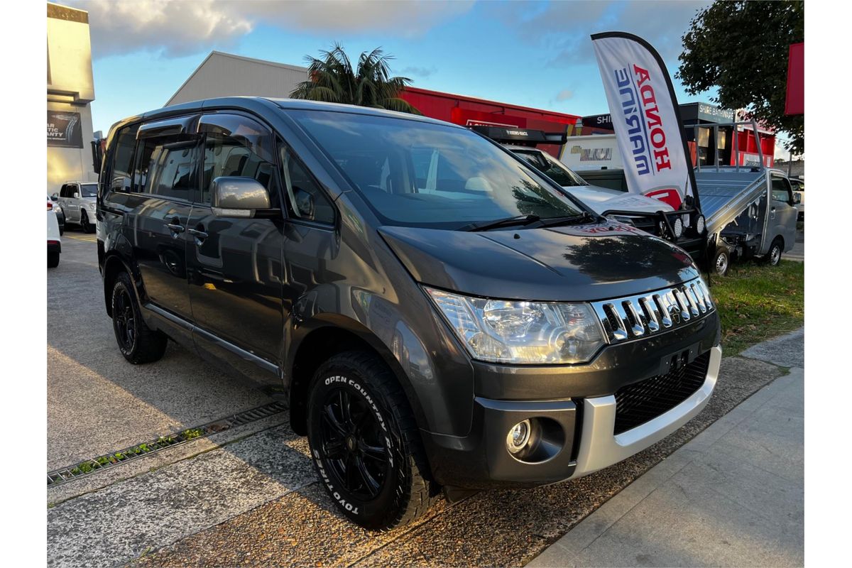 2013 Mitsubishi Delica D:5 CV5W