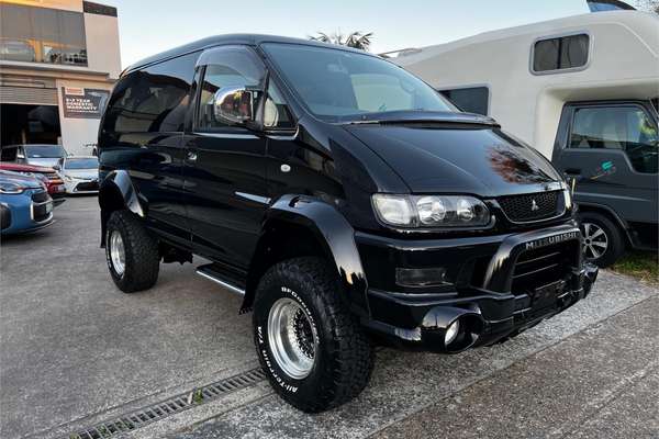 2005 Mitsubishi Delica Spacegear PD6W