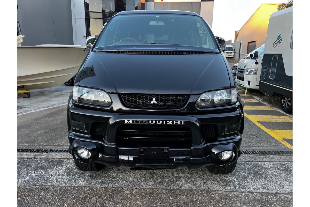 2005 Mitsubishi Delica Spacegear PD6W