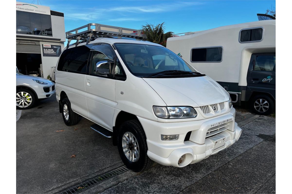 2005 Mitsubishi Delica Spacegear PD6W