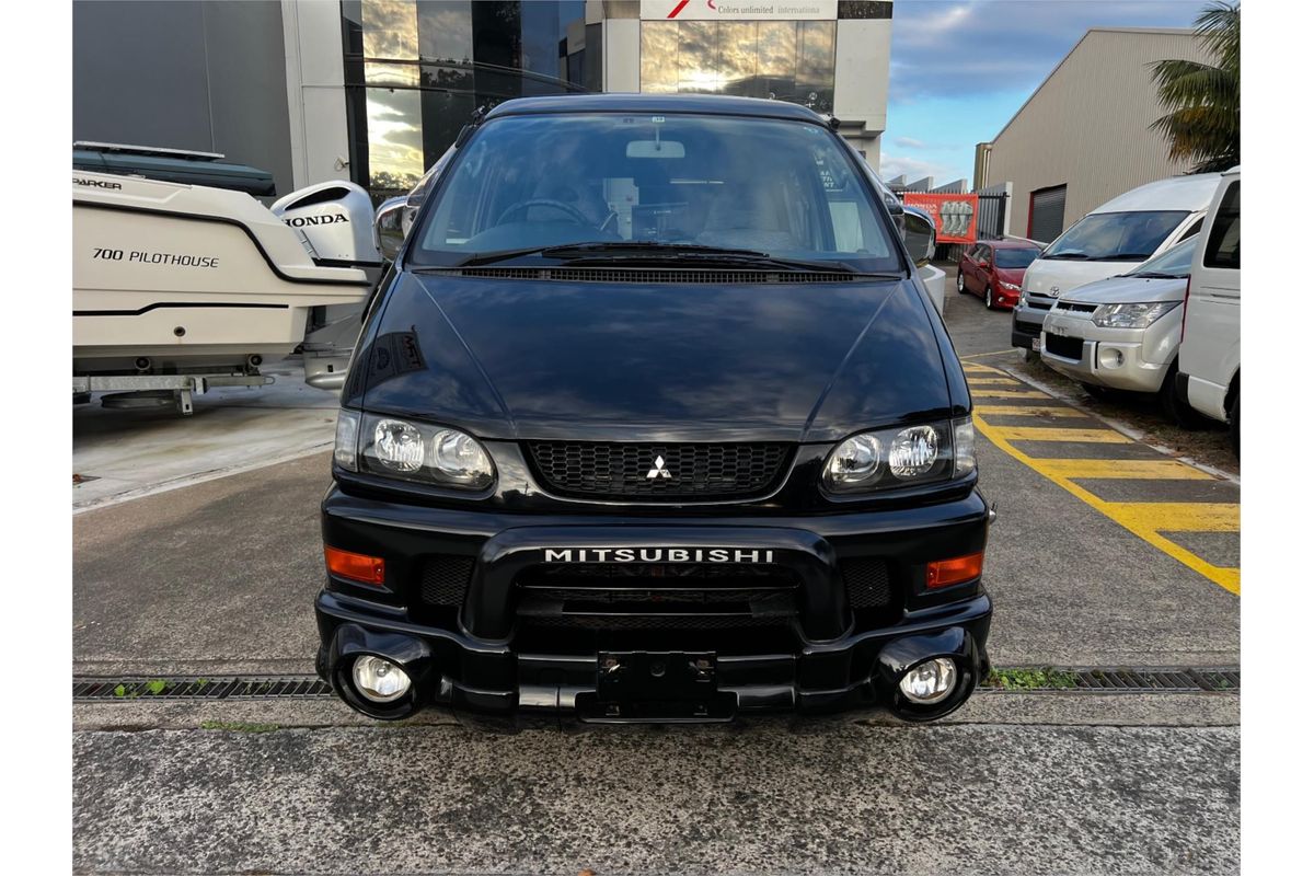2004 Mitsubishi Delica