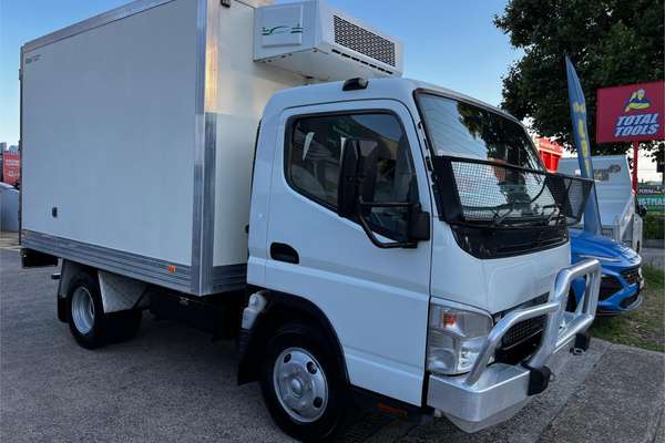 2005 Mitsubishi Canter FE83P MWB