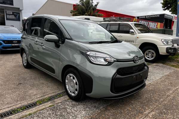 2025 Toyota Sienta 7 Seater Z Hybrid
