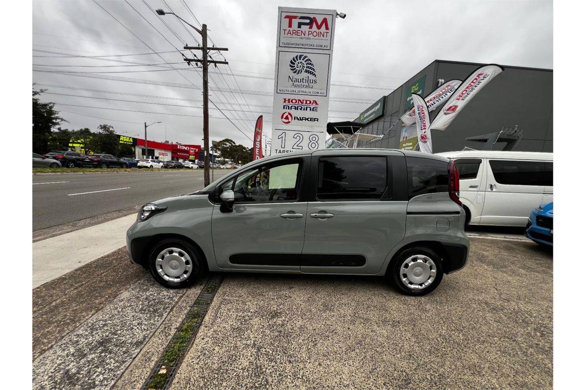2025 Toyota Sienta 7 Seater Z Hybrid