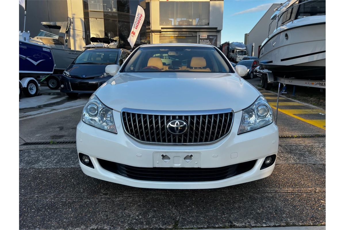 2009 Toyota Crown Majesta URS206