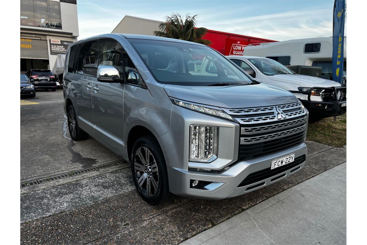 2020 Mitsubishi Delica D5