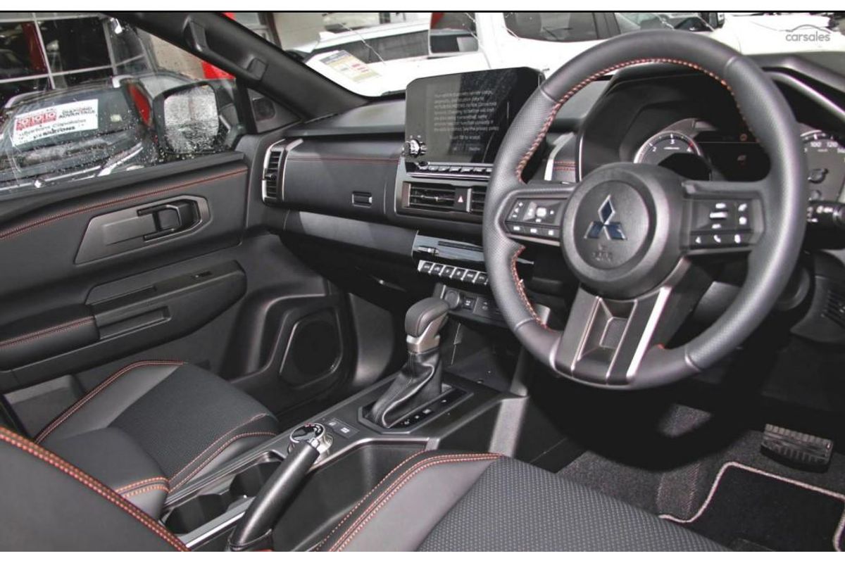 2025 Mitsubishi Triton GSR MV 4X4