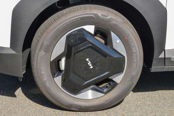 2026 Kia EV5 Air Long Range OVc thumb-3