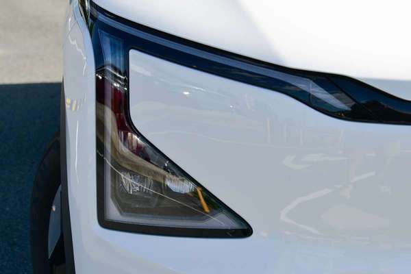 2026 Kia EV5 Air Long Range OVc thumb-1