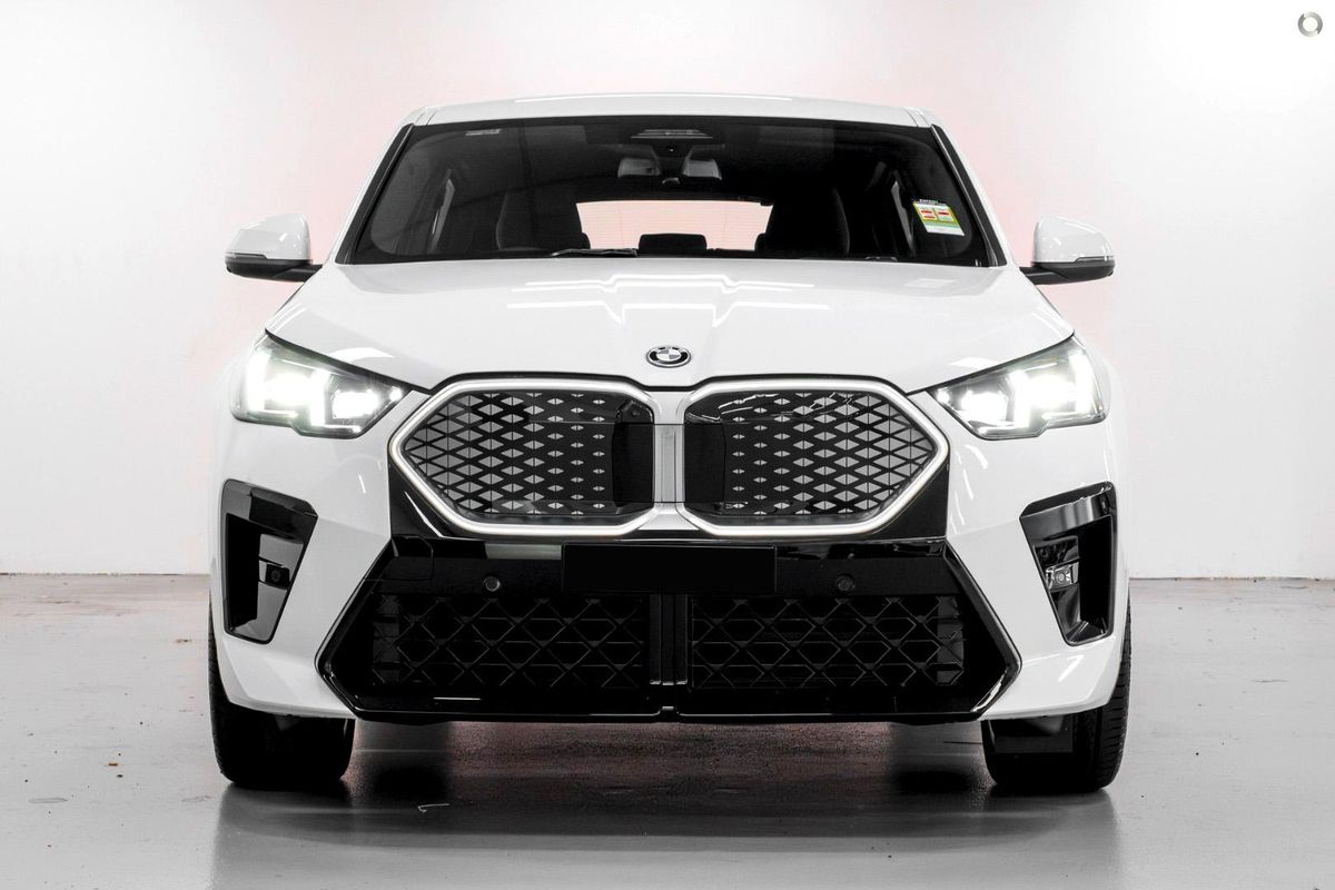 2026 BMW iX2 xDrive30 M Sport U10