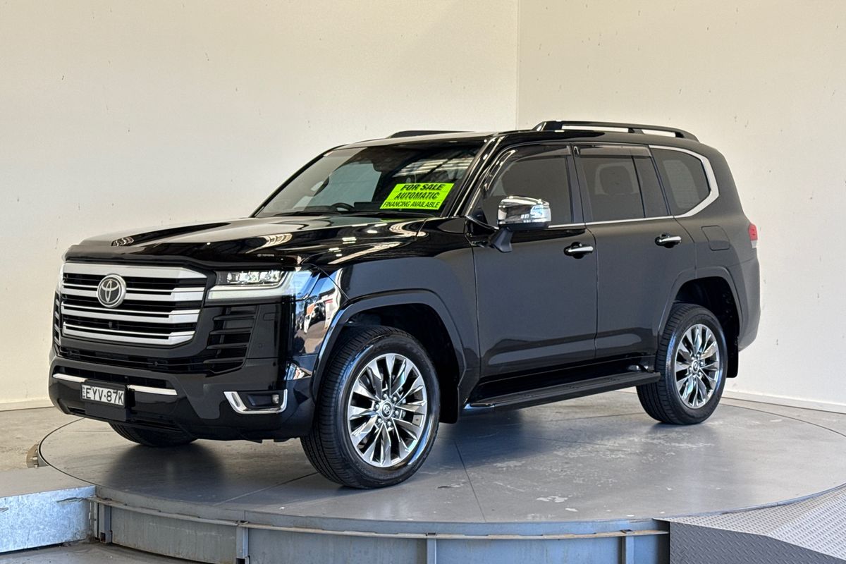 2023 Toyota Landcruiser Sahara ZX FJA300R