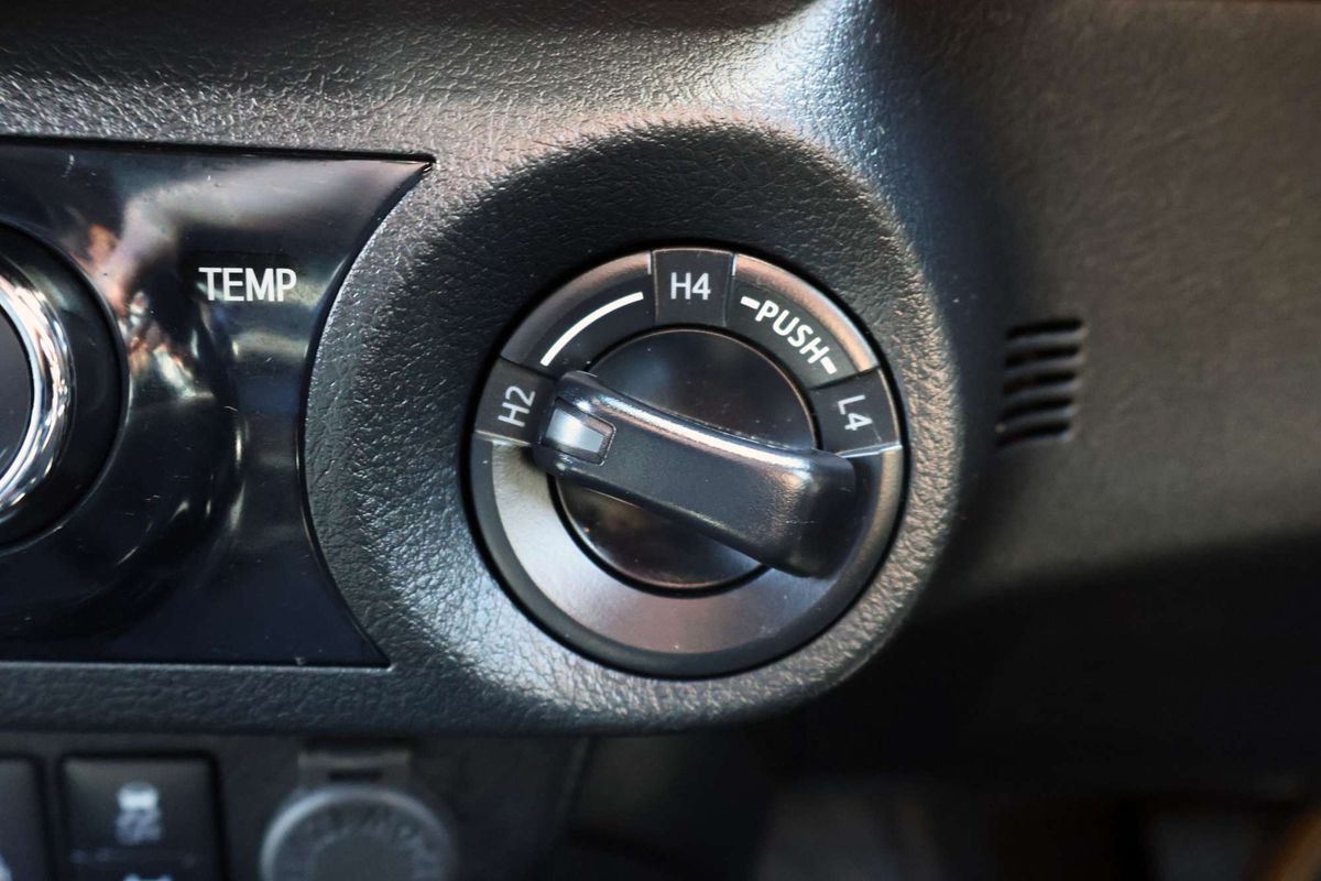 2021 Toyota Hilux Rogue GUN126R 4X4 image 15