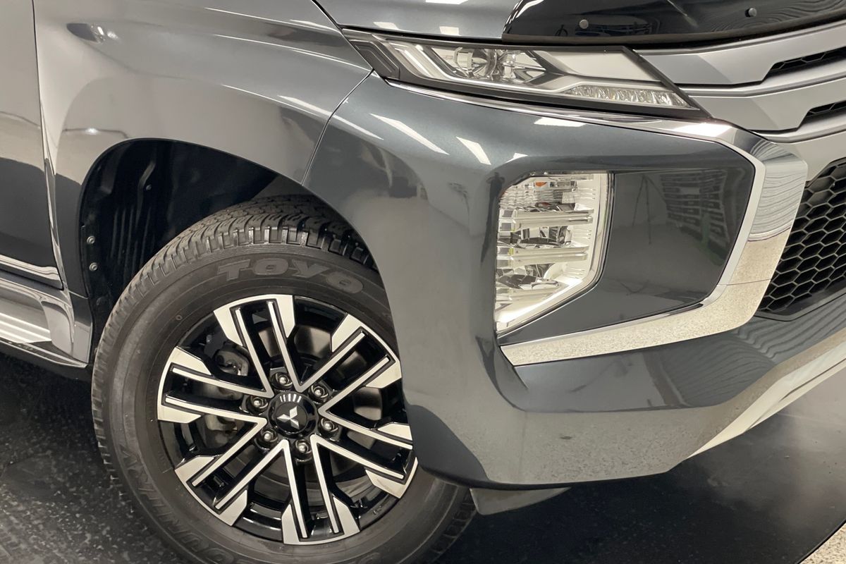 2022 Mitsubishi Pajero Sport GLS QF
