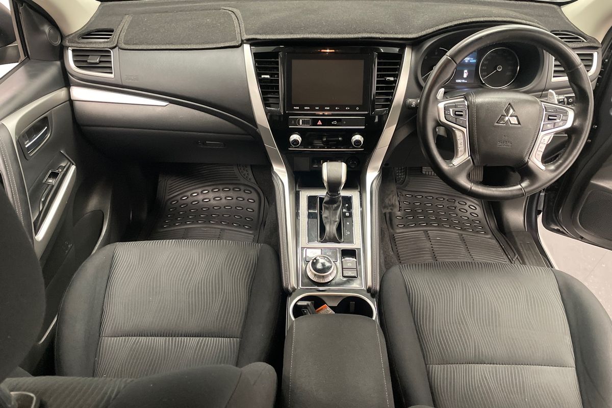 2022 Mitsubishi Pajero Sport GLS QF