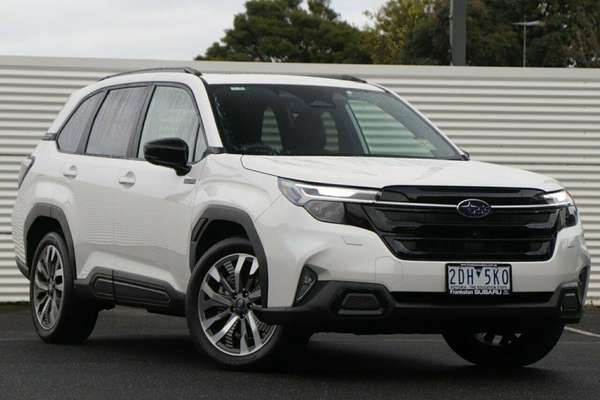 2026 Subaru Forester Hybrid Touring S6