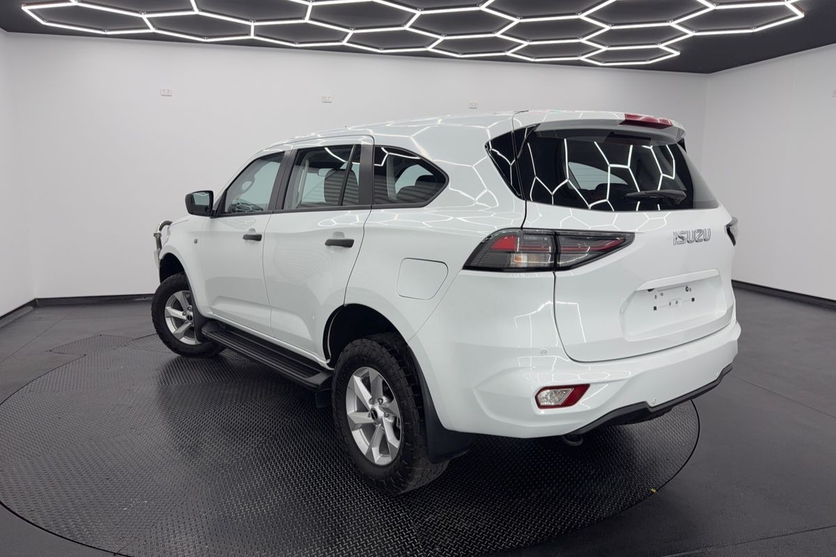 2024 Isuzu MU-X LS-M