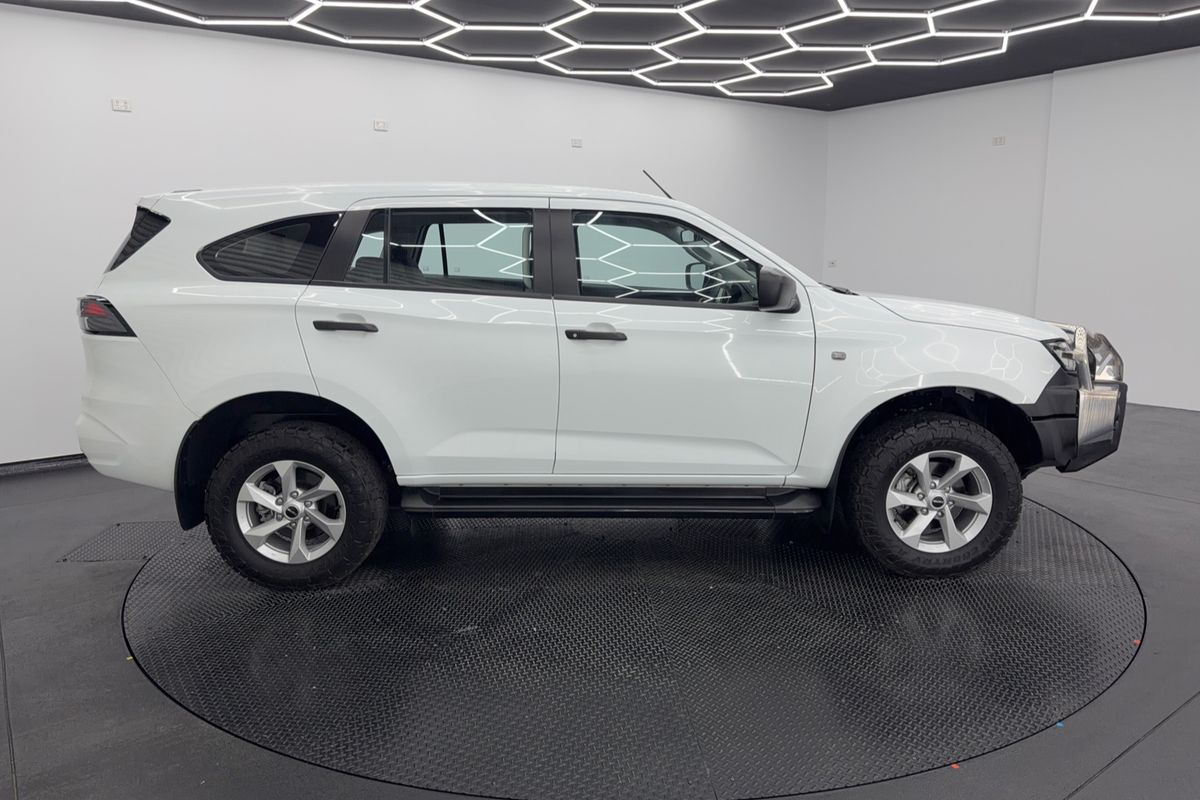 2024 Isuzu MU-X LS-M