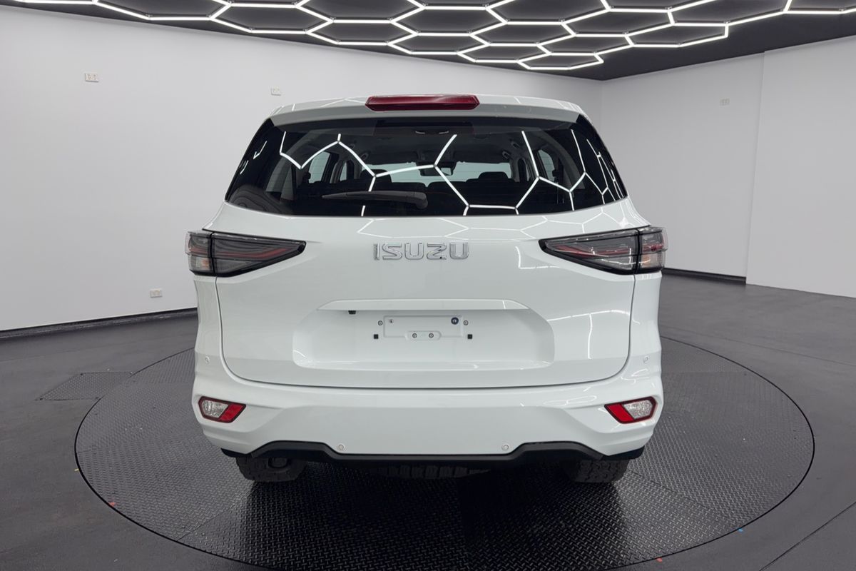 2024 Isuzu MU-X LS-M