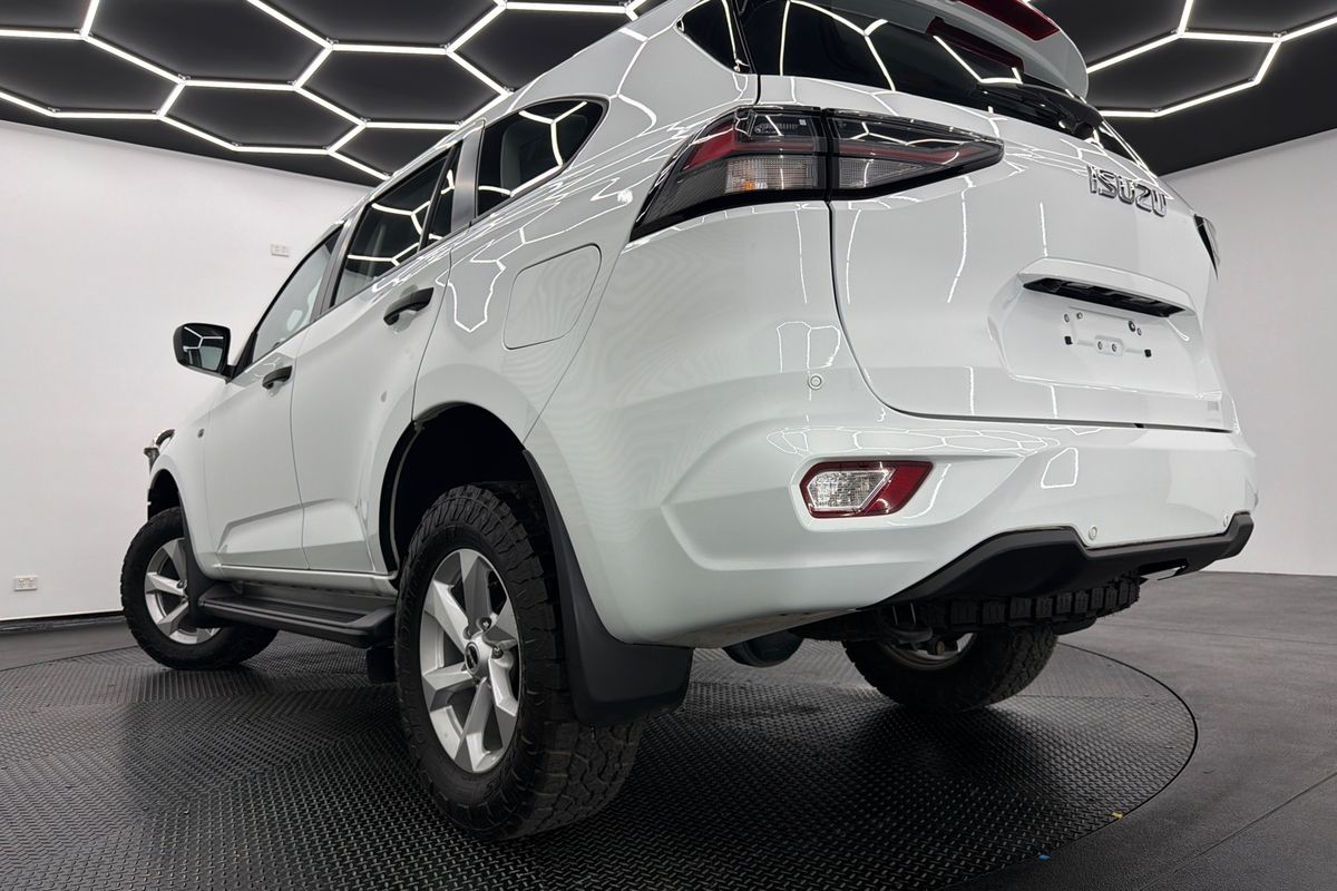2024 Isuzu MU-X LS-M