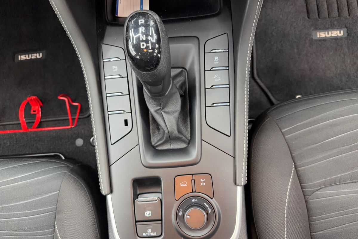 2024 Isuzu MU-X LS-M