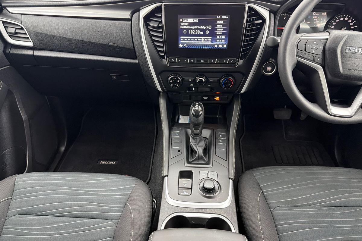 2024 Isuzu MU-X LS-M