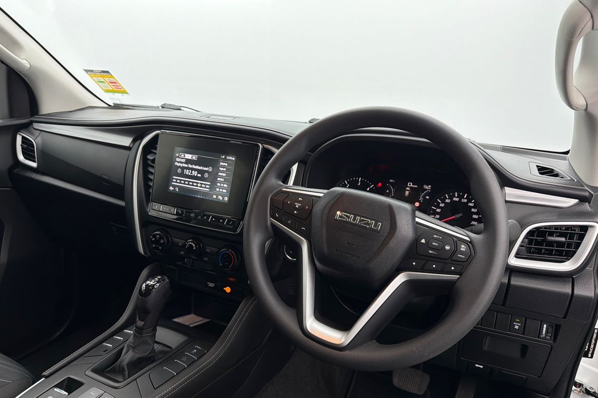 2024 Isuzu MU-X LS-M