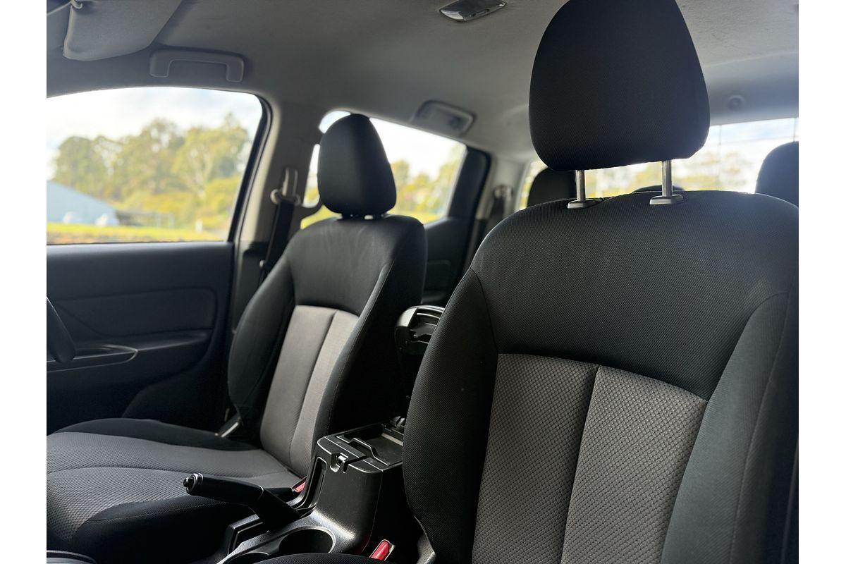 2019 Mitsubishi Triton GLX ADAS MR 4X4