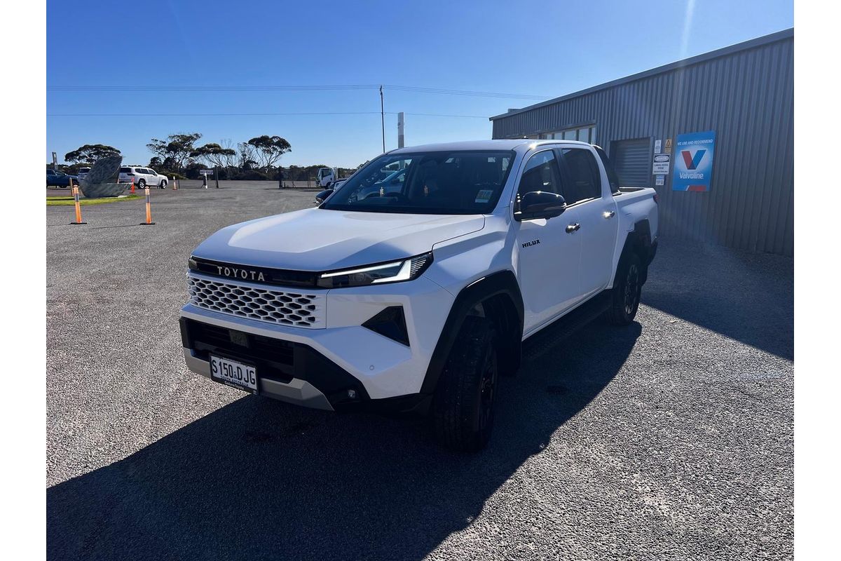 2025 Toyota Hilux SR5 48V GUN227R 4X4