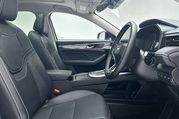 2024 GWM Haval Jolion Ultra Hybrid A02 thumb-12