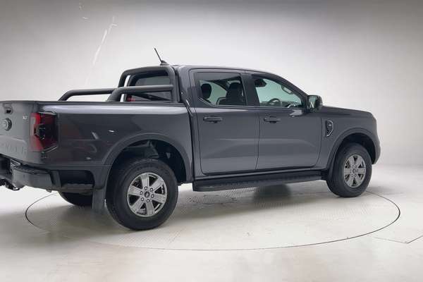 2023 Ford Ranger XLT 4X4 3.0L thumb-2