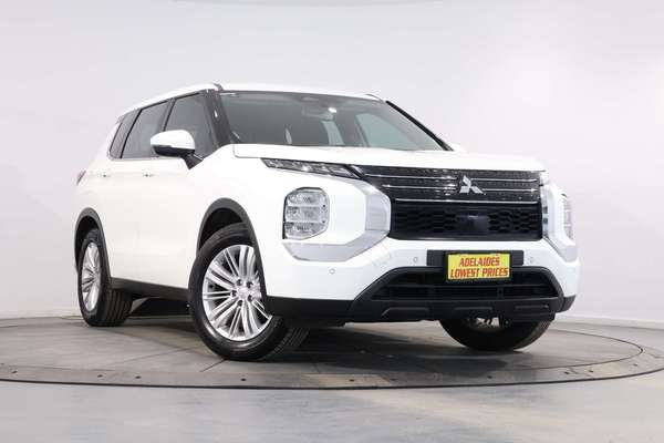 2022 Mitsubishi Outlander ES ZM