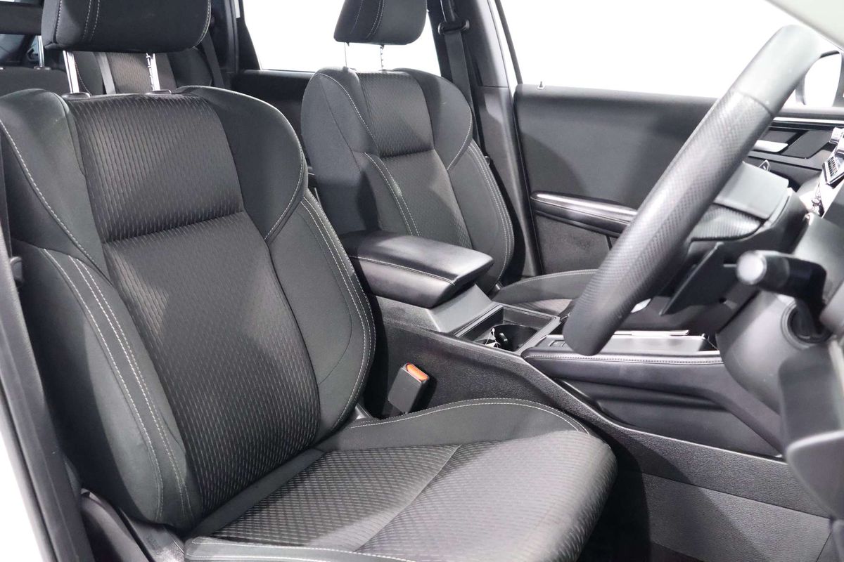 2022 Mitsubishi Outlander ES ZM