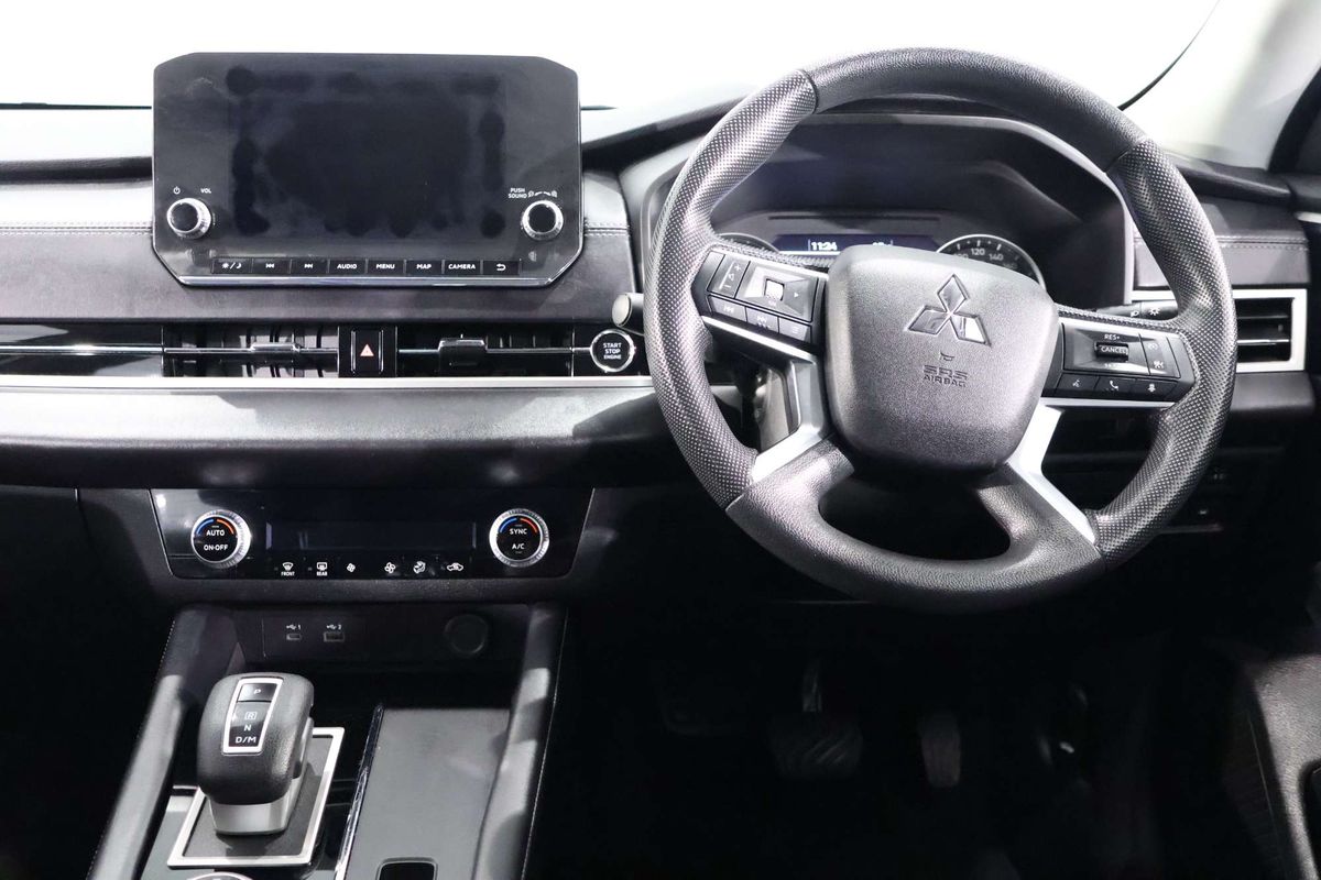 2022 Mitsubishi Outlander ES ZM