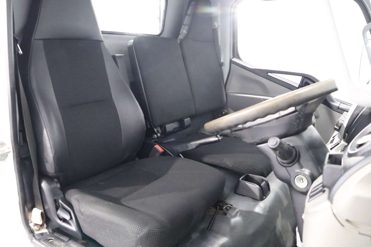 2021 Fuso Canter 515 4x2 MWB