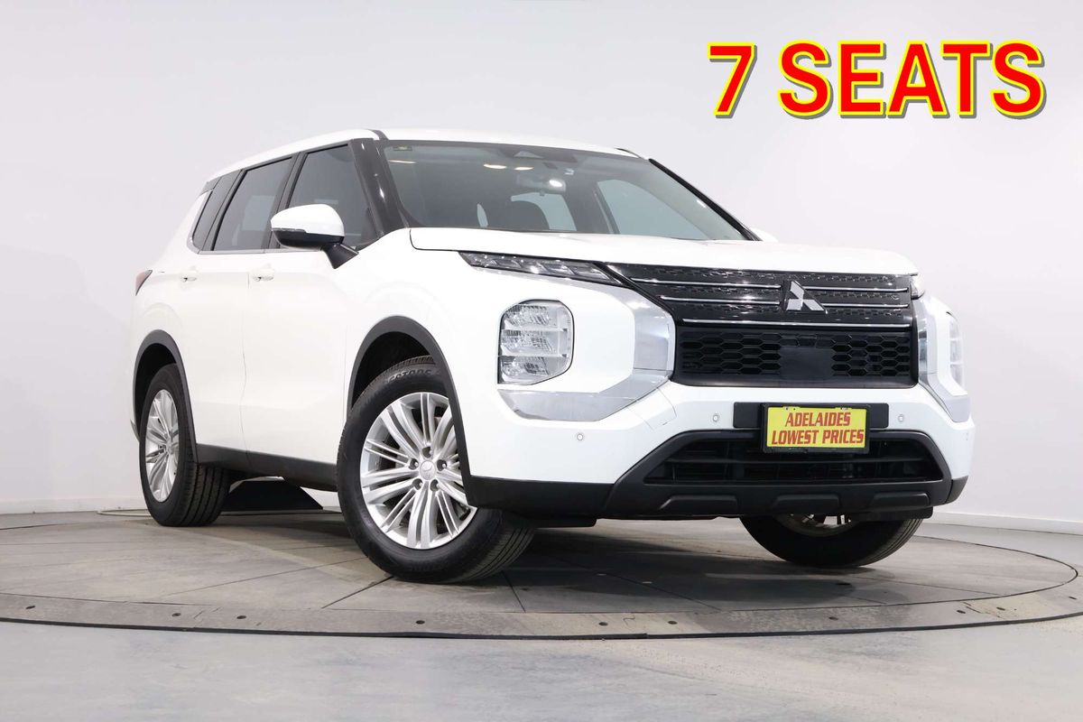 2022 Mitsubishi Outlander ES ZM