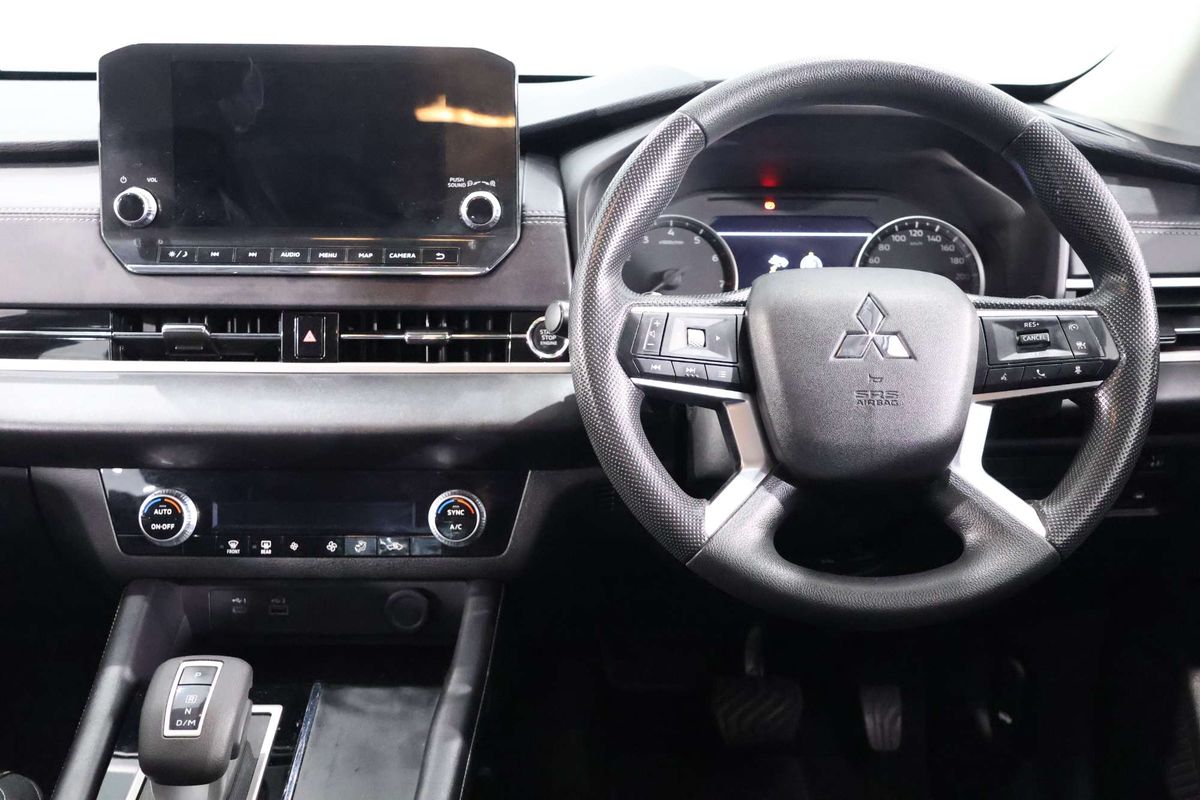 2022 Mitsubishi Outlander ES ZM
