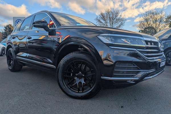 2019 Volkswagen Touareg 190TDI Launch Edition CR