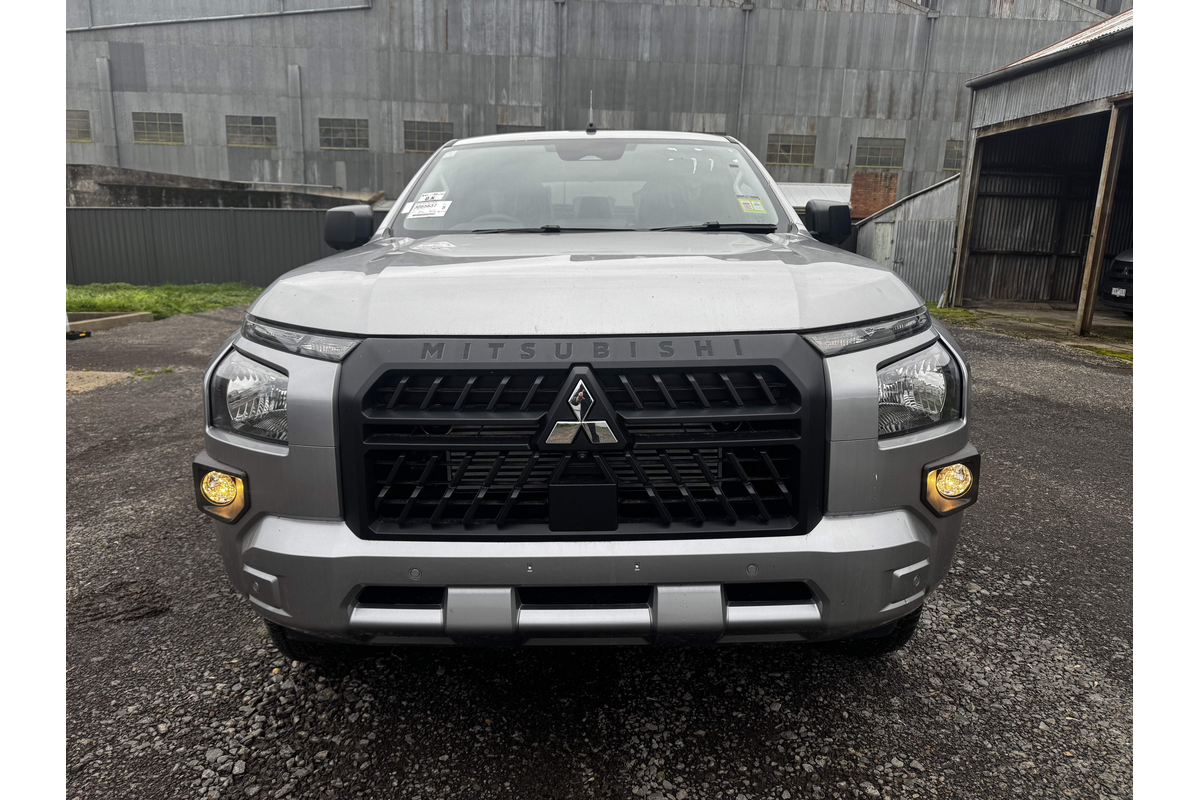 2025 Mitsubishi Triton GLX-R MV 4X4