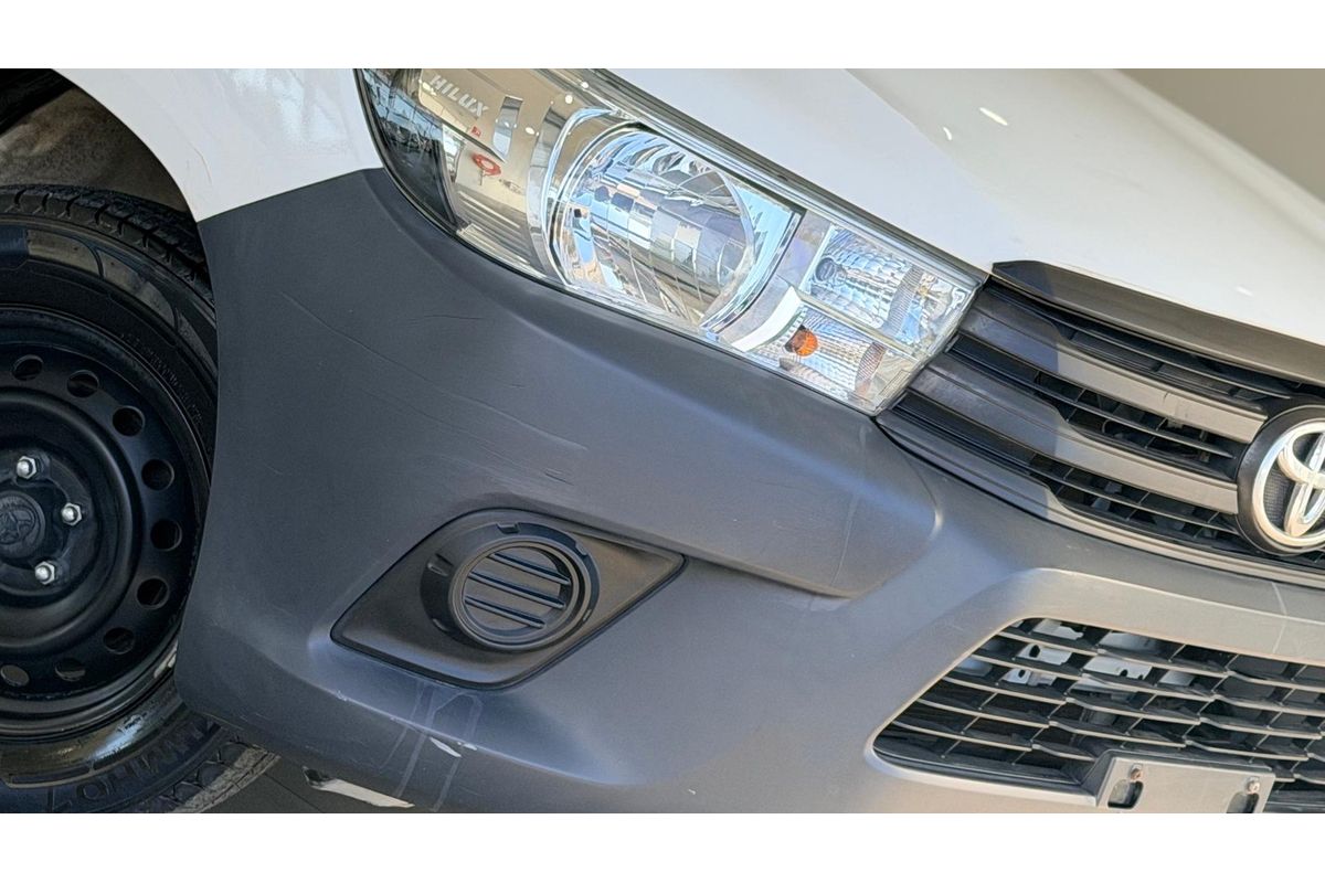 2017 Toyota Hilux Workmate GUN125R 4X4