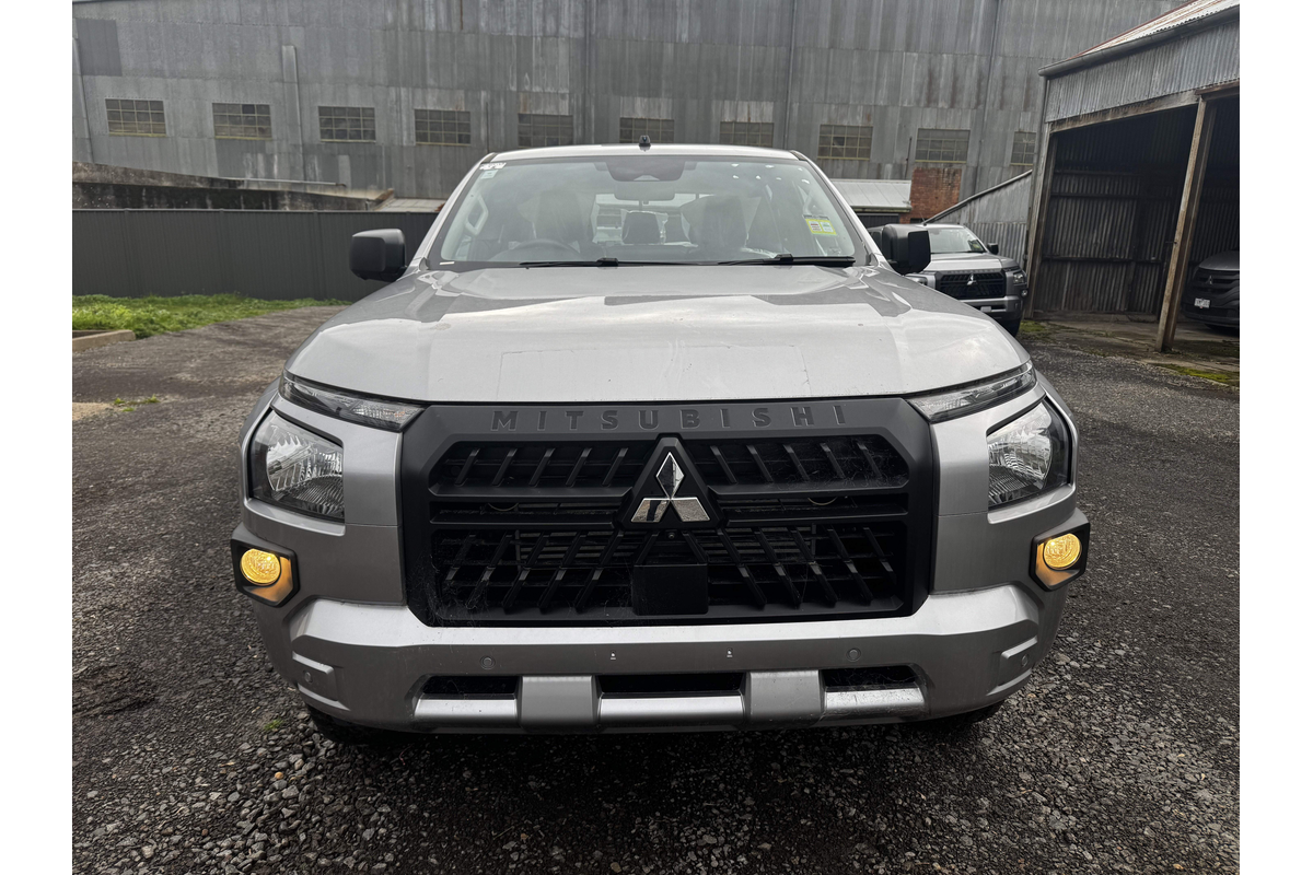 2025 Mitsubishi Triton GLX MV 4X4