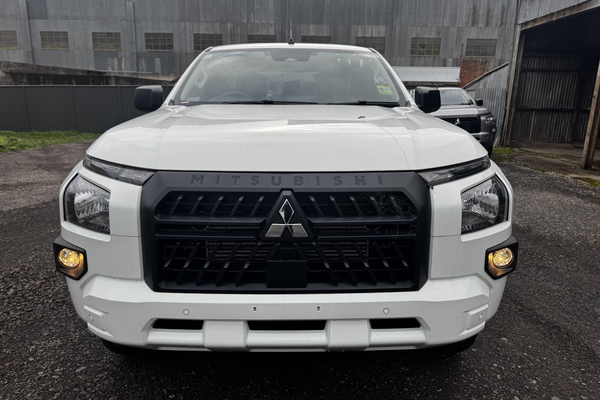 2025 Mitsubishi Triton GLX+ MV 4X4