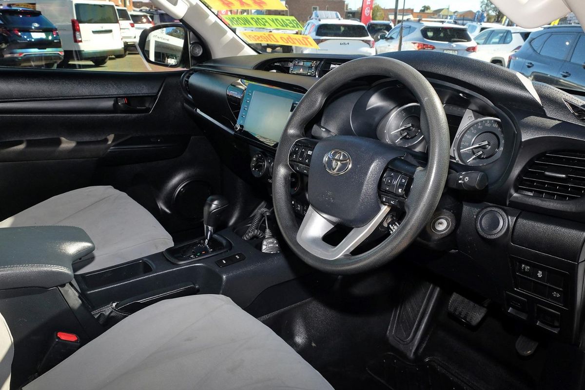 2023 Toyota Hilux SR GUN126R 4X4