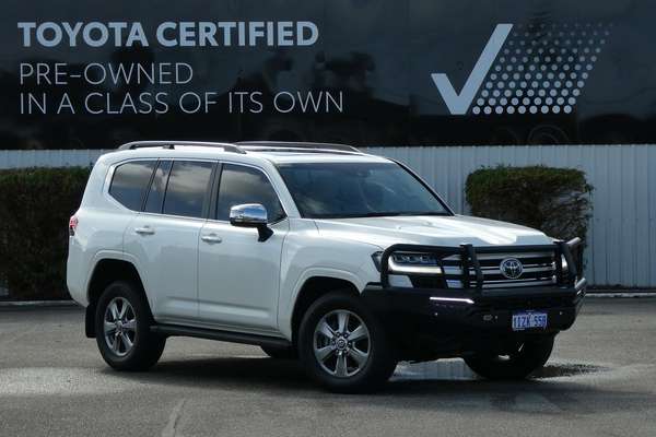 2022 Toyota Landcruiser Sahara FJA300R