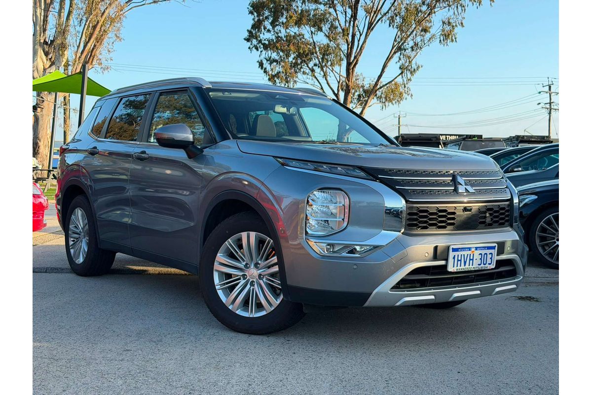2023 Mitsubishi Outlander LS ZM
