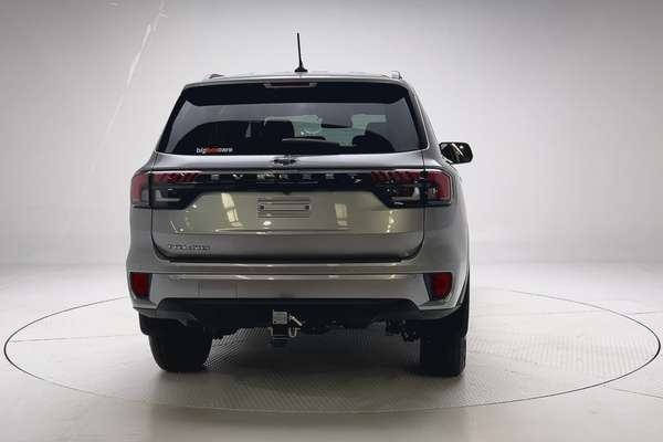2025 Ford Everest Trend 2.0L thumb-6
