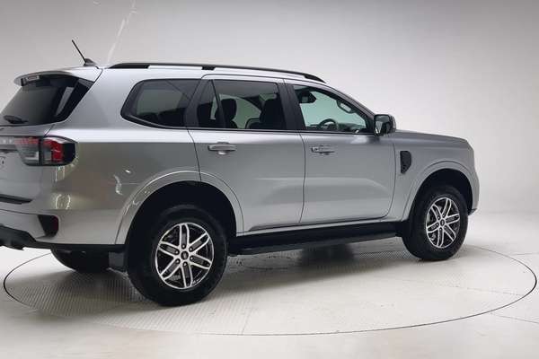 2025 Ford Everest Trend 2.0L thumb-7